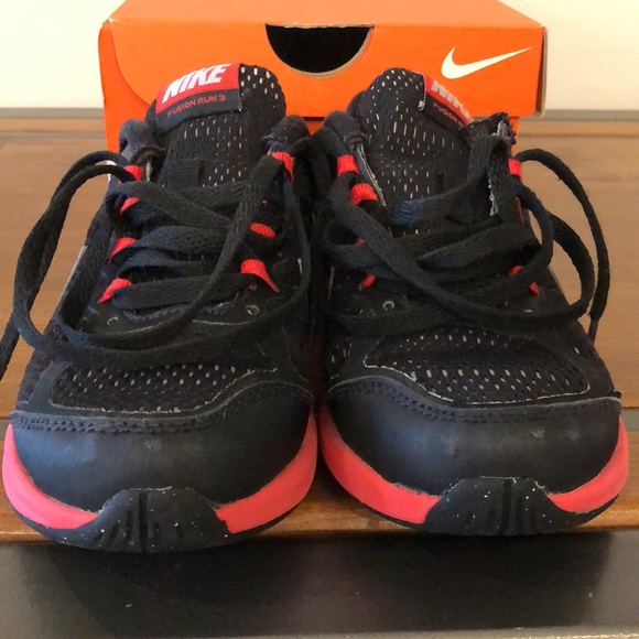 Nike Kids Fusion Run 3 Size US 11 - Picture 3 of 8